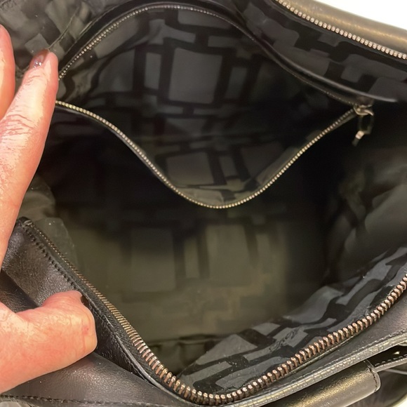 ROGER VIVIER PARIS  BLACK TOTE BAG - Picture 8 of 11